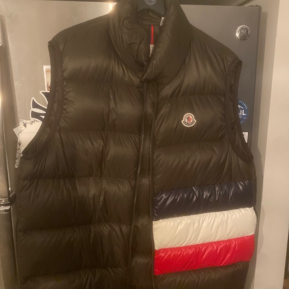 Never Worn - 1,000% AUTHENTIC - Men’s Moncler Sovex Gilet Puffer Vest - Size 5
